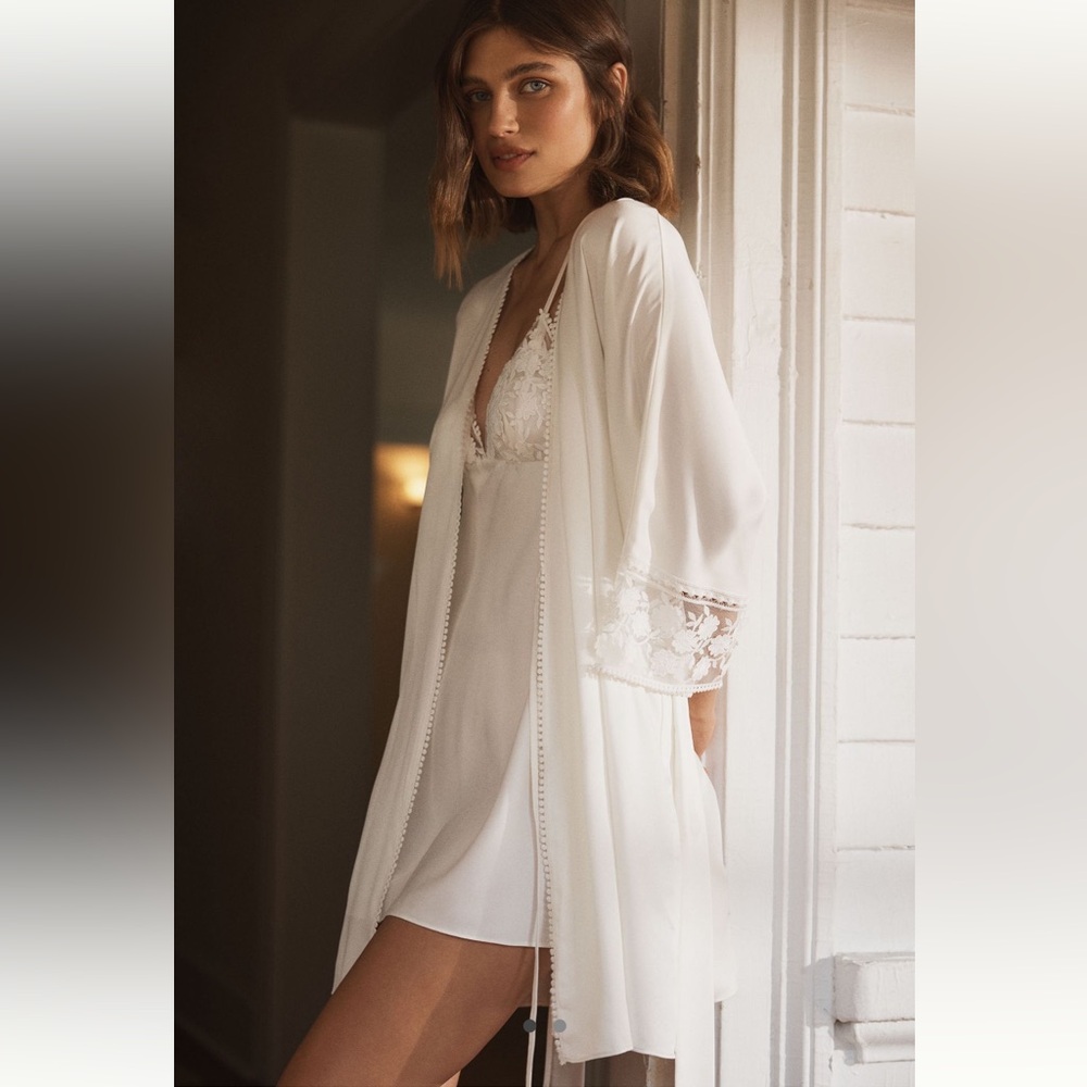 Flora Nikrooz Kylie Wrap Robe Anthropologie